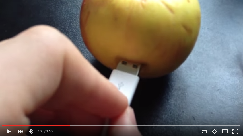 Comment recharger un iPhone avec une pomme ?