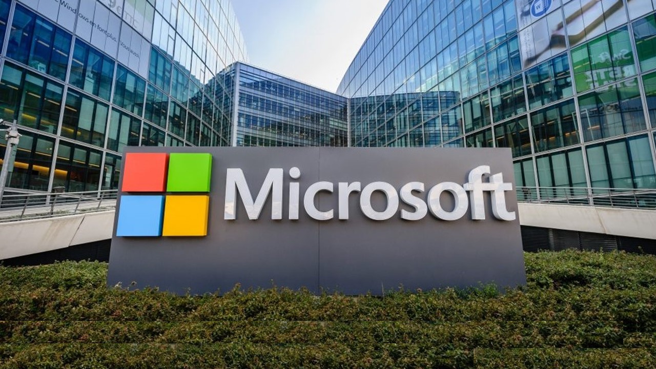 D couvrez l histoire de microsoft fond e par bill gates 